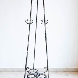 Iron Easel