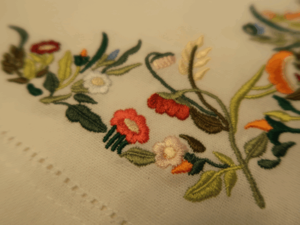 Embroidered Floral Napkin - Image 3